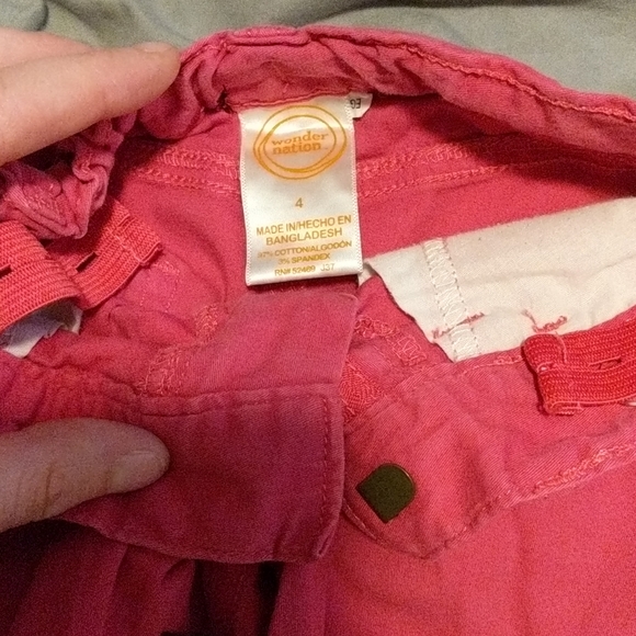 Pink khaki shorts - Picture 3 of 3